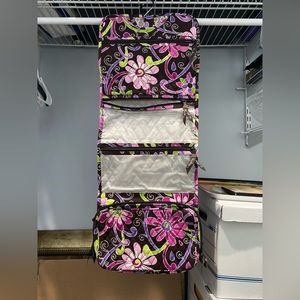 NWOT Vera Bradley travel organizer.